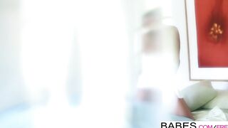 Babes - Solo women Courntey Dillon uses her new dildo