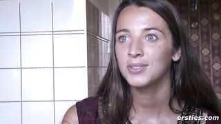 Tanja masturbates outdoors - ersties