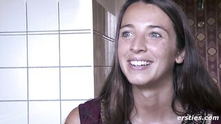 Tanja masturbates outdoors - ersties