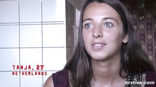 Tanja masturbates outdoors - ersties