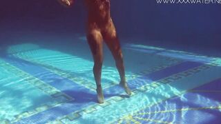 Canadian long boobs underwater
