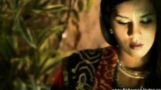 Punjab cougar Bombshell Is Awesome When She Dances
