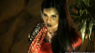 Punjab cougar Bombshell Is Awesome When She Dances