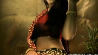 Punjab cougar Bombshell Is Awesome When She Dances