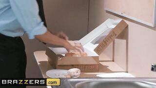 Brazzers - Tattooed Office Thot Karma Rx Likes Cock with her Donut