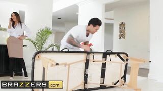 Brazzers - Filthy Masseur Pounds Thicc PAWG Lela Performer