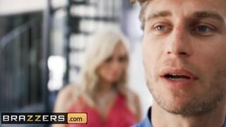 Brazzers - Kenzie Taylor Shows off her Buttplug during Grind