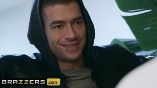 Brazzers - Thicc Booty Lela Sta Gets Filled up by Long Cock