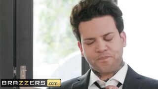 Brazzers - Long Tit Office Bimbo Luna Camgirl Gets all she wants