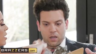 Brazzers - Long Tit Office Bimbo Luna Camgirl Gets all she wants