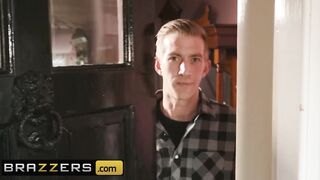 Brazzers - Huge Tit British milf Amber Jayne Worships Long Dick