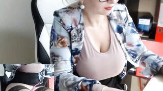 Bombshell blond solo