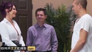 Brazzers - Huge Tit Tattooed Pornstar Monique Alexander Loves Anal