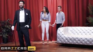 Brazzers - Thicc Housewife Luna Celeb Cheats on her Hubby