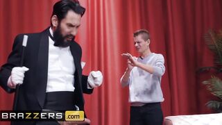 Brazzers - Thicc Housewife Luna Celeb Cheats on her Hubby