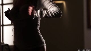 Babes.com - SOLO PLAY - Niki Lee Young