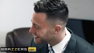 Brazzers - Huge Tit Temp Ella Knox give a Crazy Masseur