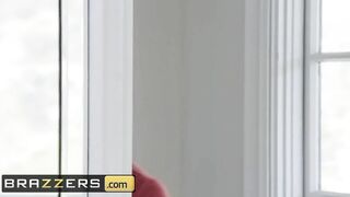 Brazzers - I get to Boned my Stepmom into the Restroom