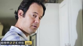 Brazzers - Mommy Alena Croft always says yes to her new Stepson