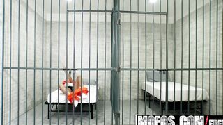 Mofos - Pervs On Patrol - Nasty Blonde Bangs Guy inside Uniform , Elizabeth Jolie