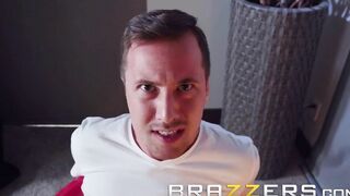 Brazzers - Amia Miley & Jessy Jones - Home Invasion goes right