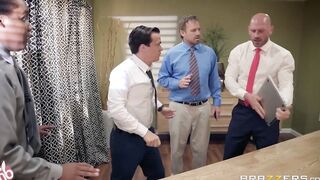 Brazzers - Ariella Ferrera – Honey, It’s a Motorbunny
