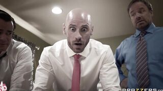 Brazzers - Ariella Ferrera – Honey, It’s a Motorbunny