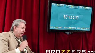 Brazzers - Rachel Starr uses her Long Jugs to help use Cash