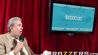 Brazzers - Rachel Starr uses her Long Jugs to help use Cash