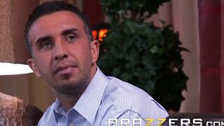 Brazzers - Courtney Cummz & Julia Ann Share 1 Lucky Dick