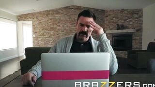Brazzers - Pure Teenagers Carolina Sweet wants some Old Dick
