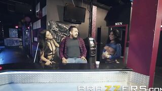 Brazzers - 2 Hot Strppers, Sonica and Sophia, Fucked each other