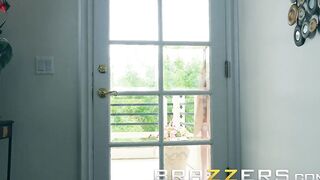 Brazzers - Teagan Presley give a Toejob and Gets Banged