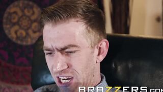 Brazzers - Hippie Sluts Rebecca Volpetti wants Long Dick