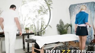 Brazzers - Hot Stewardess Gets a Kinky Grind
