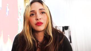 Meet Salo, the Bombshell Colombian who tells us details of her life and her passions