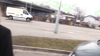 Martina steigt inside Bumsbus und wird zerfickt