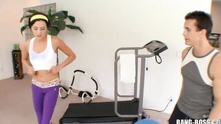 Fitnessgirl plowed by the Personaltrainer eats his cum shake