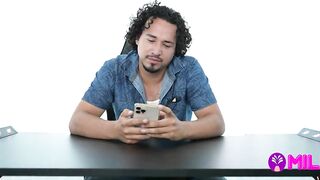 Luisito Tefornica eats and fucks Greta Sweet's pink vagina while reviewing the Iphone 13 professional max ... What a penetrating piece of information !!!
