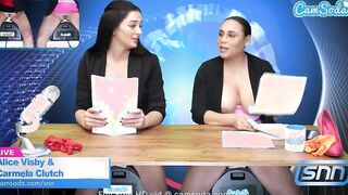 Camsoda - Dyke milf and 18 Year Old riding Sybian masturbate on air while reading the news