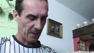 Teenie hoe fucks grandpa dick after sucking off