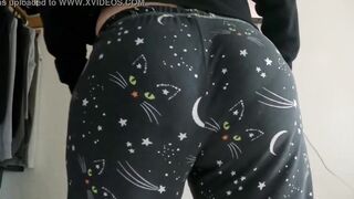 Cougar Twerking Her Fat Booty Wedgie
