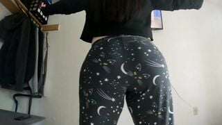 Cougar Twerking Her Fat Booty Wedgie