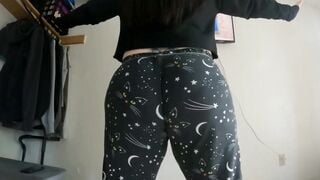 Cougar Twerking Her Fat Booty Wedgie