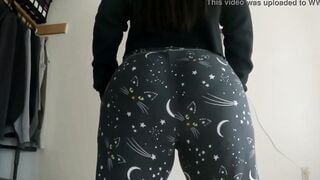 Cougar Twerking Her Fat Booty Wedgie