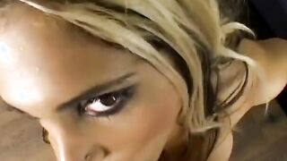 Incredible Sexy eyes looking into your eyes while giving nice bj