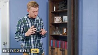 Brazzers - Red Head Hot Scarlett Jones Seduces Danny D & He Offer Her A Rough Banged With His Huge Penis