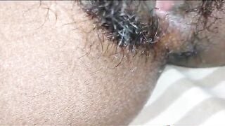 Ghar me akeli Rahkar Apni Pudi ko far kar movie bnaya !