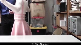 Young Shoplifter Chooses Long Cock Over Jail Time and Gets Released After a Facial
