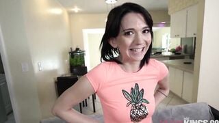Fun Times With This Newbie Goddess Riley Jean